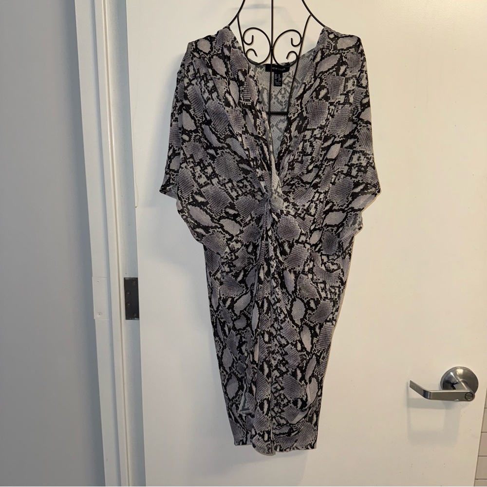 New Look Snake Print Coverup Black & White